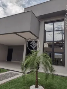 Casa com 3 Quartos à venda, 300m² no Novo Mundo, Uberlândia
