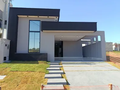 Casa de Condomínio com 3 Quartos à venda, 139m² no Jardins Parma, Senador Canedo