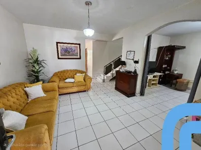 Sobrado com 3 Quartos à venda, 254m² no Jardim América, Goiânia