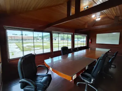 Galpão/Depósito/Armazém com 5 Quartos para alugar, 5200m² no Mar do Norte, Rio das Ostras