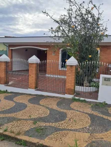 Casa com 3 Quartos para venda ou aluguel, 207m² no Jardim Cura D'Ars, Campinas