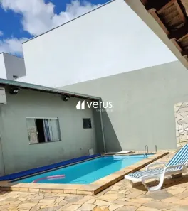 Casa com 3 Quartos para alugar, 232m² no Segismundo Pereira, Uberlândia