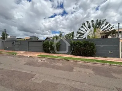 Casa com 4 Quartos à venda, 257m² no Carandá Bosque, Campo Grande