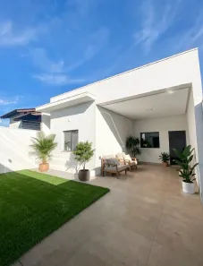 Casa com 3 Quartos para alugar, 110m² no Santo Antônio, Anápolis