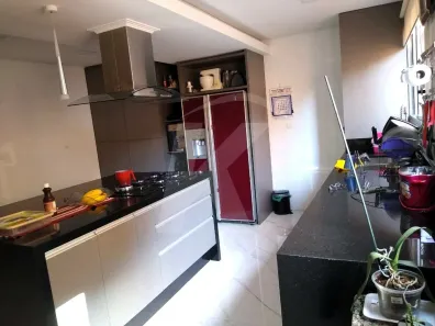 Sobrado com 4 Quartos à venda, 241m² no Vila Paulicéia, São Paulo