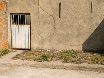 Lote/Terreno à venda, 180m² no Industrial, Contagem