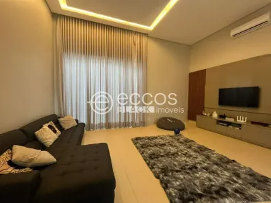Casa de Condomínio com 3 Quartos à venda, 240m² no Jardim Sul, Uberlândia