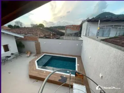 Casa com 5 Quartos à venda, 220m² no Canto do Forte, Praia Grande