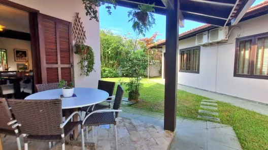 Casa com 4 Quartos à venda, 238m² no Itacorubi, Florianópolis