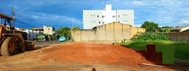 Lote/Terreno à venda, 250m² no Pampulha, Uberlândia