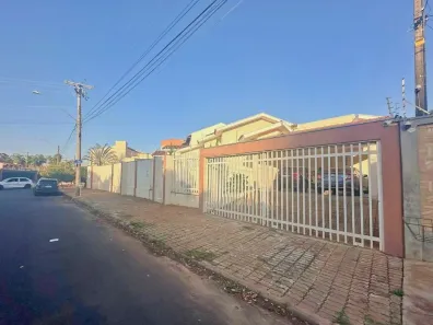 Casa com 3 Quartos à venda, 408m² no Vila Harmonia, Araraquara