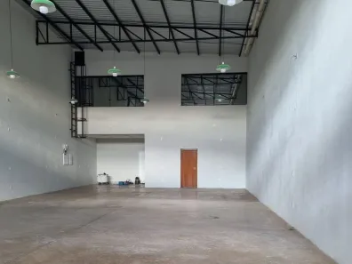 Galpão/Depósito/Armazém para alugar, 340m² no Grand Ville, Uberlândia