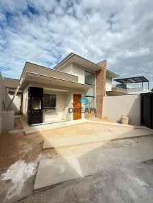 Casa com 3 Quartos à venda, 70m² no Extensão do Bosque, Rio das Ostras