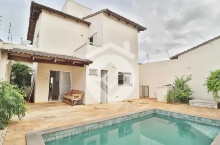 Sobrado com 3 Quartos para alugar, 196m² no Jardim Patrícia, Uberlândia