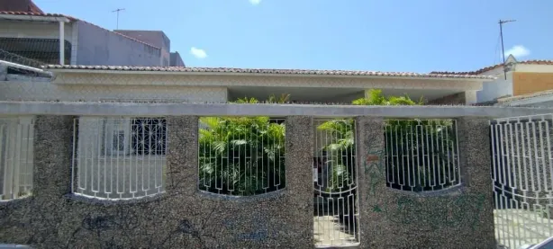 Casa com 5 Quartos à venda, 180m² no Parque Araxá, Fortaleza