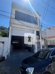 Galpão/Depósito/Armazém para alugar, 320m² no Vila Anastácio, São Paulo