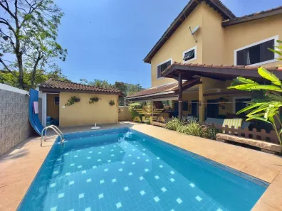 Casa de Condomínio com 4 Quartos à venda, 250m² no Balneário Praia do Pernambuco, Guarujá