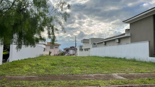 Lote/Terreno à venda, 300m² no Parque Residencial Mart Ville, Presidente Prudente