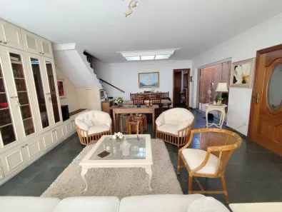 Sobrado com 3 Quartos à venda, 220m² no Jardim Umuarama, São Paulo