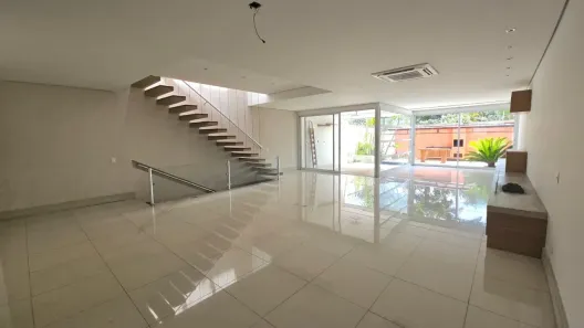 Casa de Condomínio com 4 Quartos para alugar, 490m² no Campo Belo, São Paulo