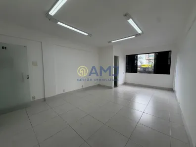 Sala Comercial para alugar, 27m² no Setor Bueno, Goiânia