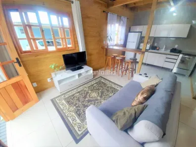 Casa com 2 Quartos para alugar, 65m² no Campeche, Florianópolis