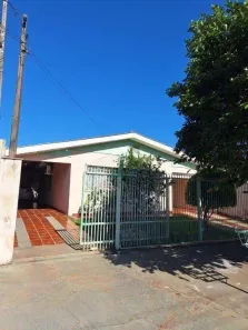 Casa com 3 Quartos à venda, 220m² no Bandeirantes, Londrina