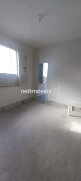 Casa com 2 quartos — Calafate, Belo Horizonte