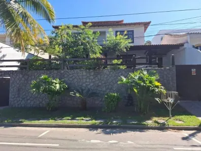 Casa com 5 Quartos à venda, 450m² no Camboinhas, Niterói