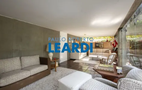 Casa com 3 Quartos à venda, 1035m² no Jardim Guedala, São Paulo