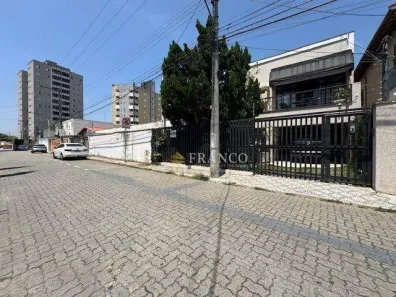 Sobrado com 5 Quartos para alugar, 350m² no Centro, Taubaté