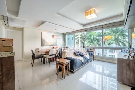Apartamento com 3 Quartos à venda, 107m² no Passo da Areia, Porto Alegre