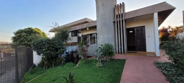 Casa com 3 Quartos à venda, 215m² no Petrópolis, Londrina