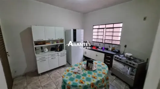 Casa com 2 Quartos à venda, 96m² no Jardim Inconfidência, Uberlândia