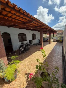 Casa com 4 Quartos à venda, 250m² no Santo Afonso, Betim