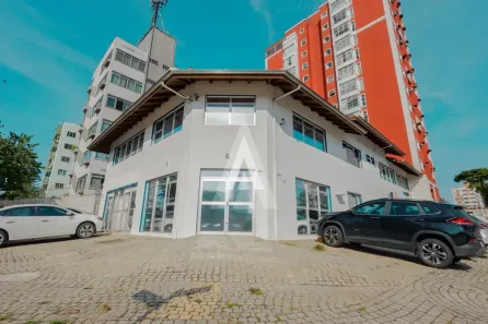 Ponto Comercial para alugar, 385m² no Anita Garibaldi, Joinville