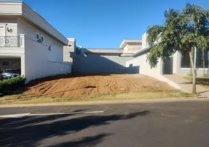 Lote/Terreno à venda, 324m² no Residencial Olivito, Franca