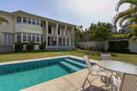 Sobrado com 4 Quartos para alugar, 800m² no Jardim Leonor, São Paulo