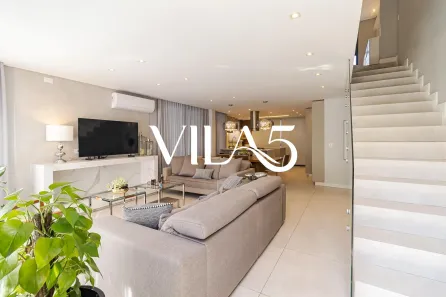 Casa de Condomínio com 3 Quartos à venda, 274m² no Santa Cândida, Curitiba