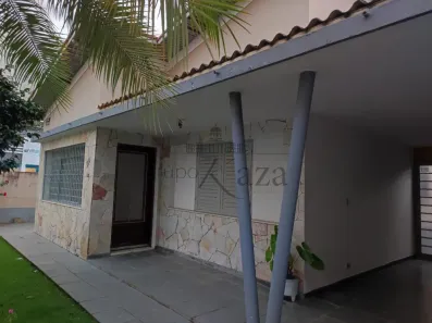 Casa com 2 Quartos à venda, 152m² no Vila Adyana, São José dos Campos