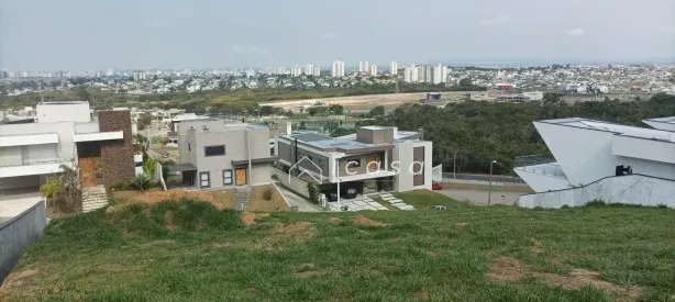 Lote/Terreno à venda, 900m² no Condomínio Reserva do Paratehy, São José dos Campos