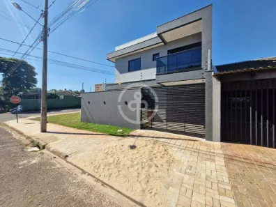Sobrado com 2 Quartos para alugar, 120m² no Esmeralda, Cascavel