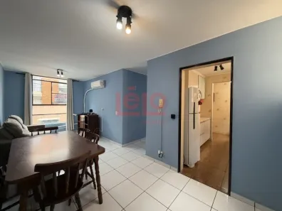 Apartamento com 3 Quartos para alugar, 77m² no Zona 7, Maringá