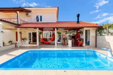 Casa de Condomínio com 4 Quartos à venda, 341m² no Sambaqui, Florianópolis