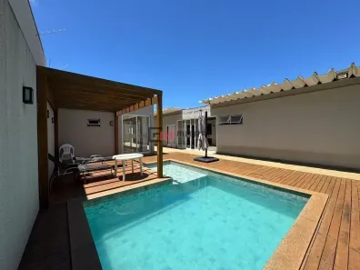 Casa com 4 Quartos à venda, 490m² no Champagnat, Londrina