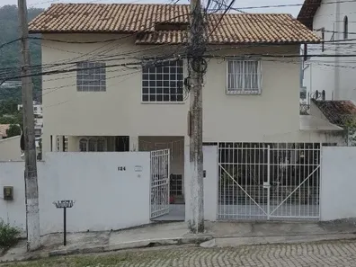 Casa de Condomínio com 4 Quartos à venda, 354m² no São Francisco, Niterói