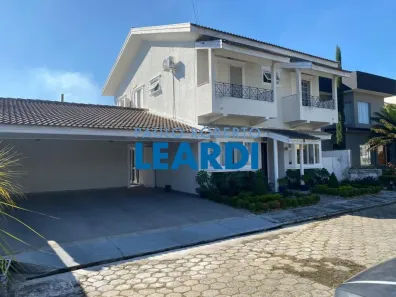 Casa de Condomínio com 4 Quartos à venda, 250m² no Jardim Santa Maria, Jacareí