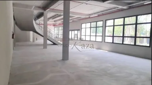 Prédio Comercial para alugar, 4571m² no Lapa de Baixo, São Paulo