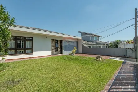 Casa com 4 Quartos à venda, 264m² no Novo Mundo, Curitiba