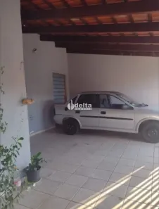Casa com 3 Quartos à venda, 90m² no Planalto, Uberlândia